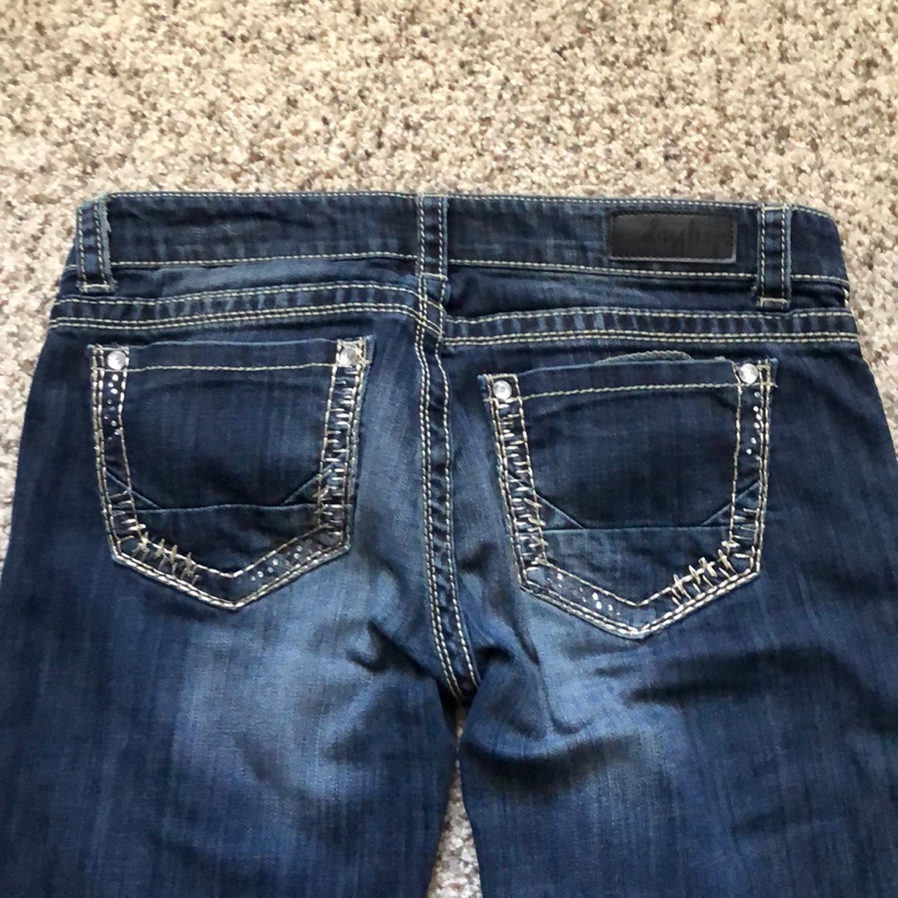 Daytrip Jeans - Picture 2 of 4